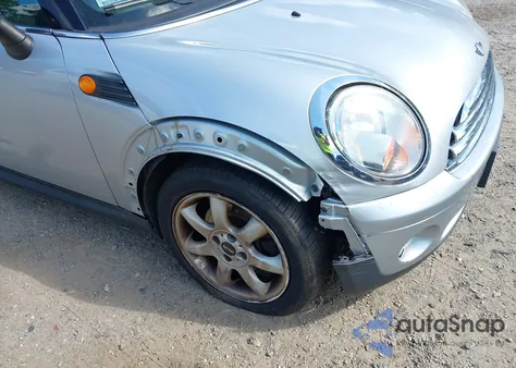 2007 Mini Cooper z USA, uszkodzony, nr VIN WMWMF33527TL67187